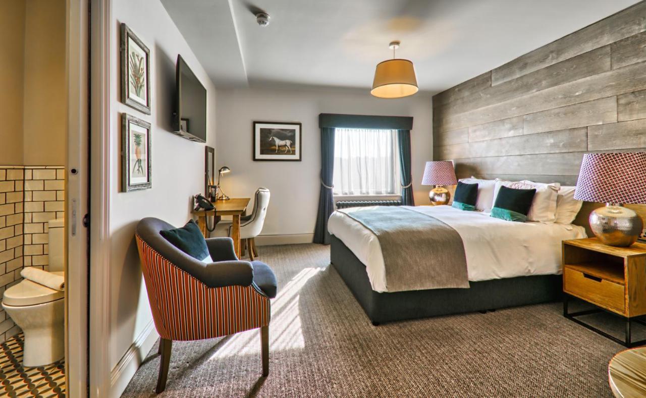 The Wellington Arms - Basingstoke-Reading Hotel Heckfield ภายนอก รูปภาพ