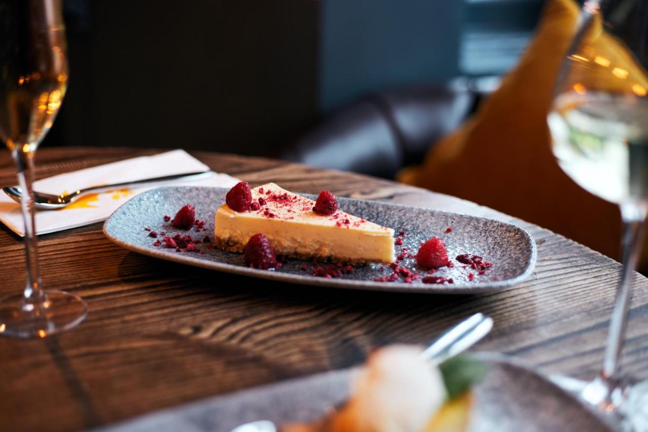 The Wellington Arms - Basingstoke-Reading Hotel Heckfield ภายนอก รูปภาพ
