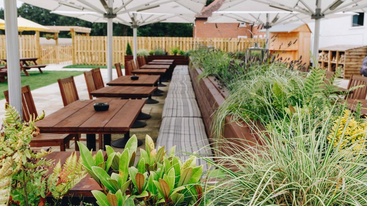 The Wellington Arms - Basingstoke-Reading Hotel Heckfield ภายนอก รูปภาพ