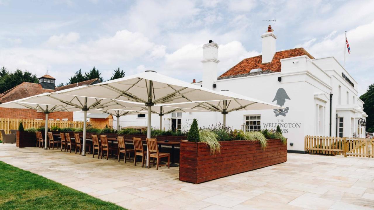 The Wellington Arms - Basingstoke-Reading Hotel Heckfield ภายนอก รูปภาพ